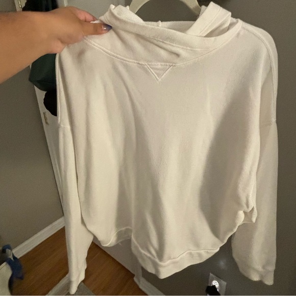 Fabletics Sweatshirt - Picture 2 of 2